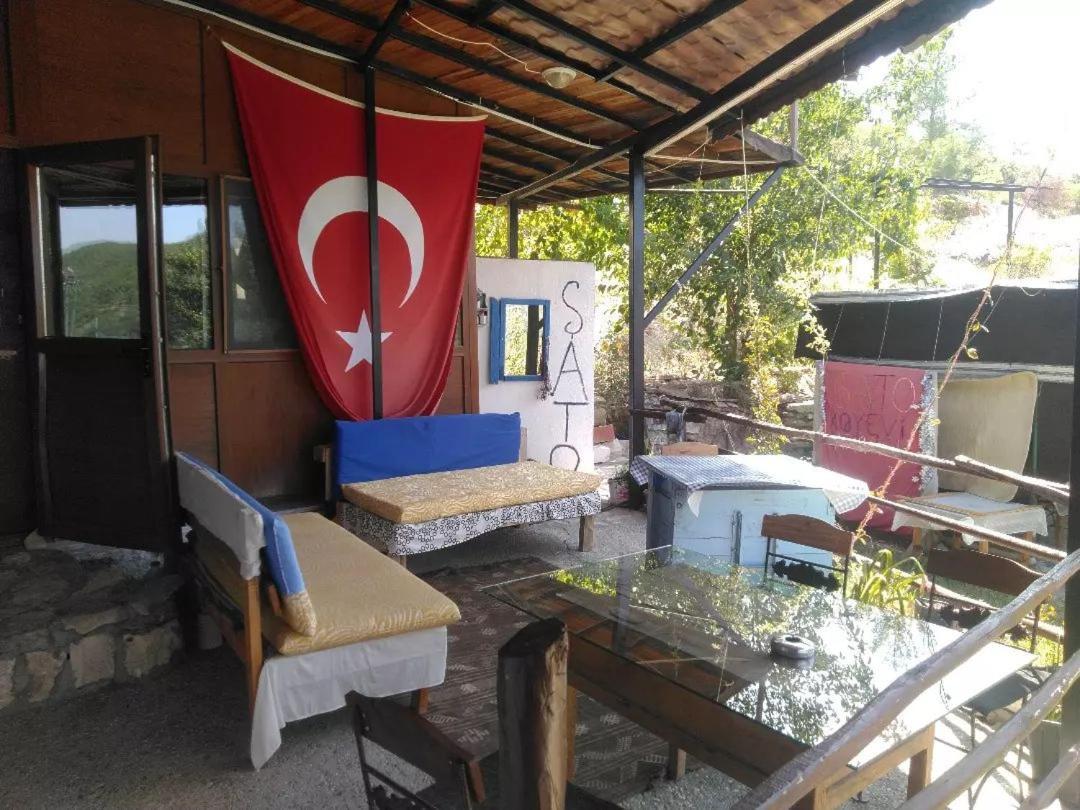 Sato Koeyevi-Selendi Hotel Luaran gambar