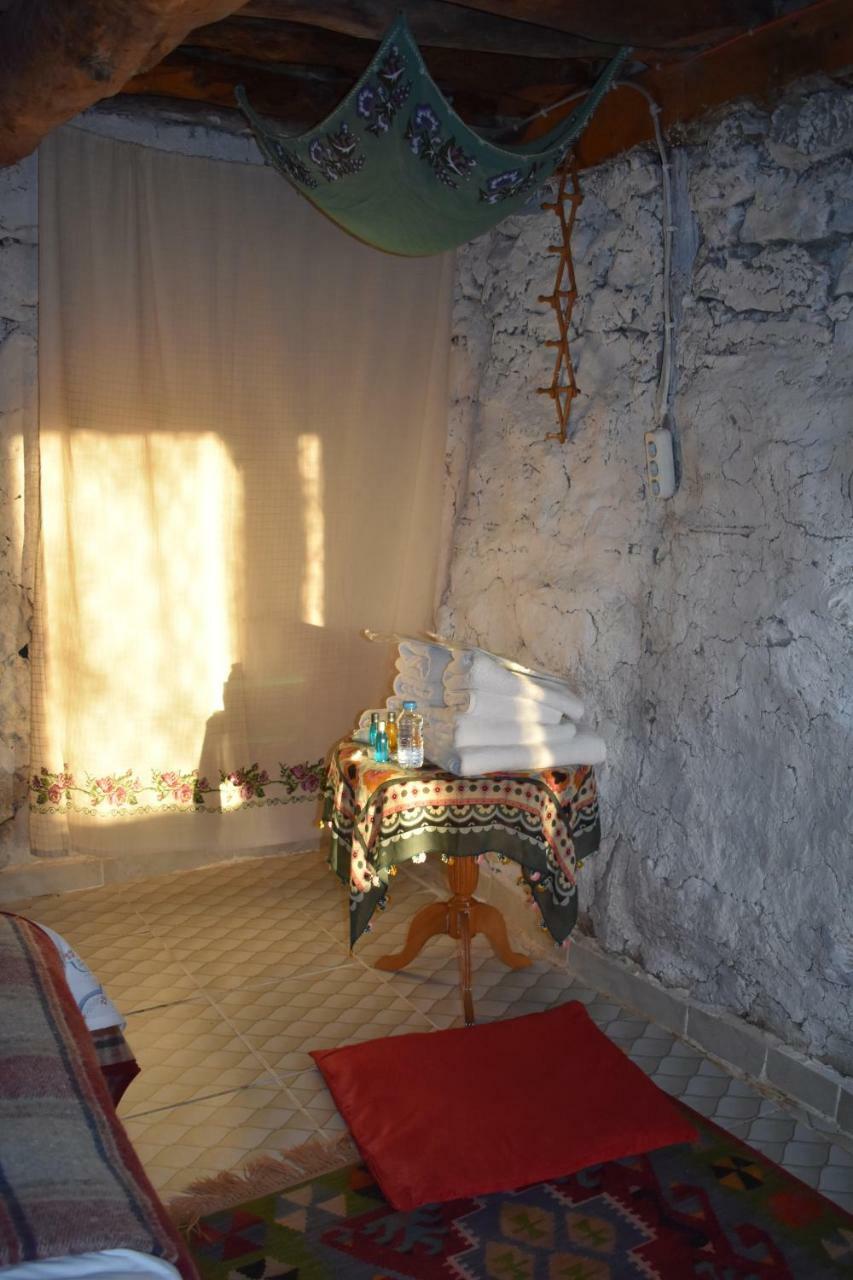 Sato Koeyevi-Selendi Hotel Luaran gambar